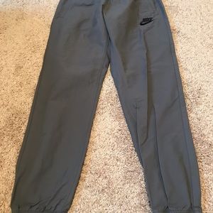 Athletic pants